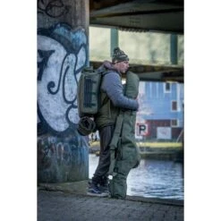 Trakker NXG 2 Rod Padded Sleeve 30 Trakker NXG 2 Rod Padded Sleeve -Angelausrüstungsgeschäft Trakker NXG Luggage Lifestyle Shoot Feb 043 550x550h 2