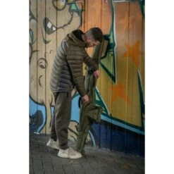 Trakker NXG 3 Rod 12ft Padded Sleeve -Angelausrüstungsgeschäft Trakker NXG Luggage Lifestyle Shoot Feb 265 550x550h 1